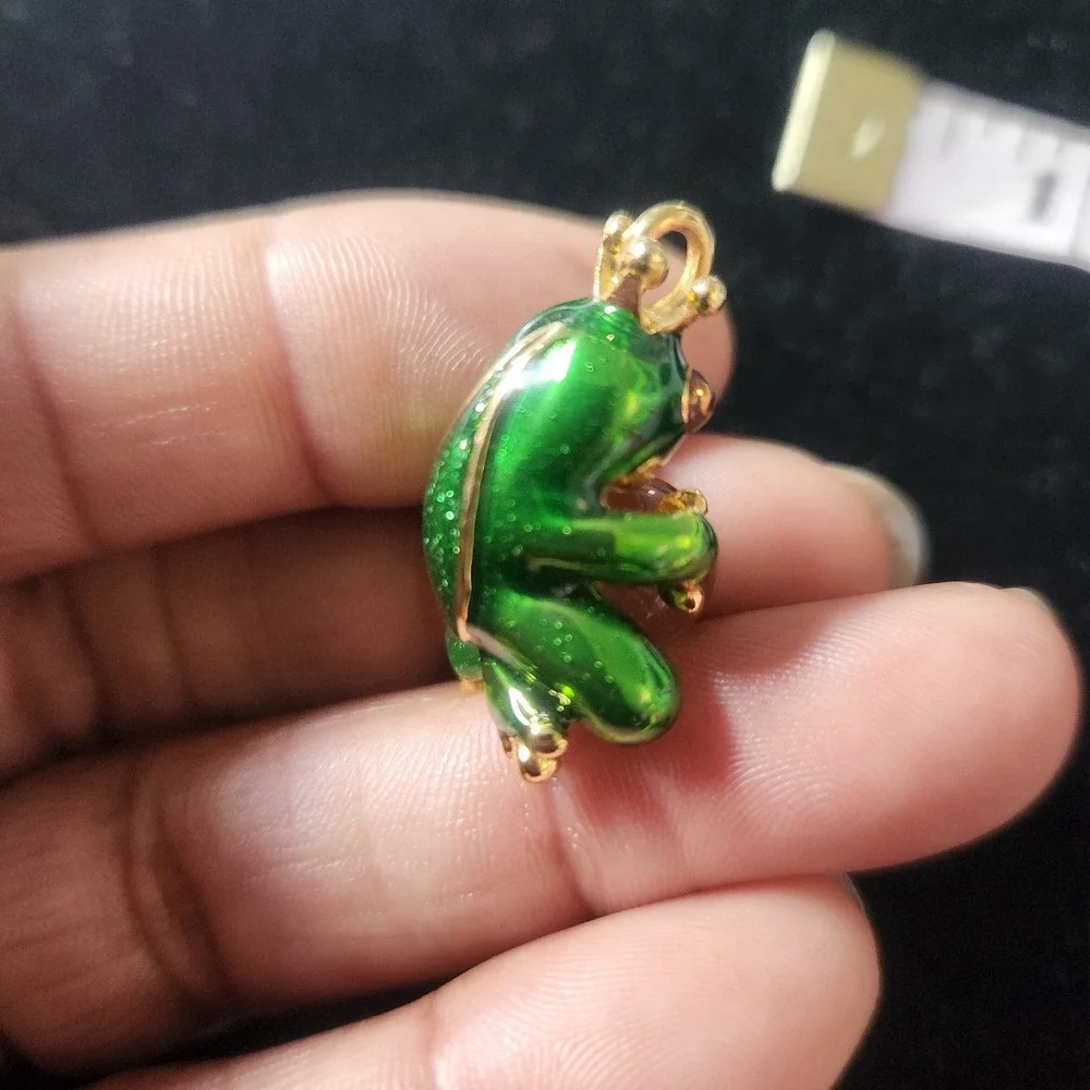 Green Enamel‎ Frog Prince Pendant Gold Tone Iridescent Orb Charm Fairytale